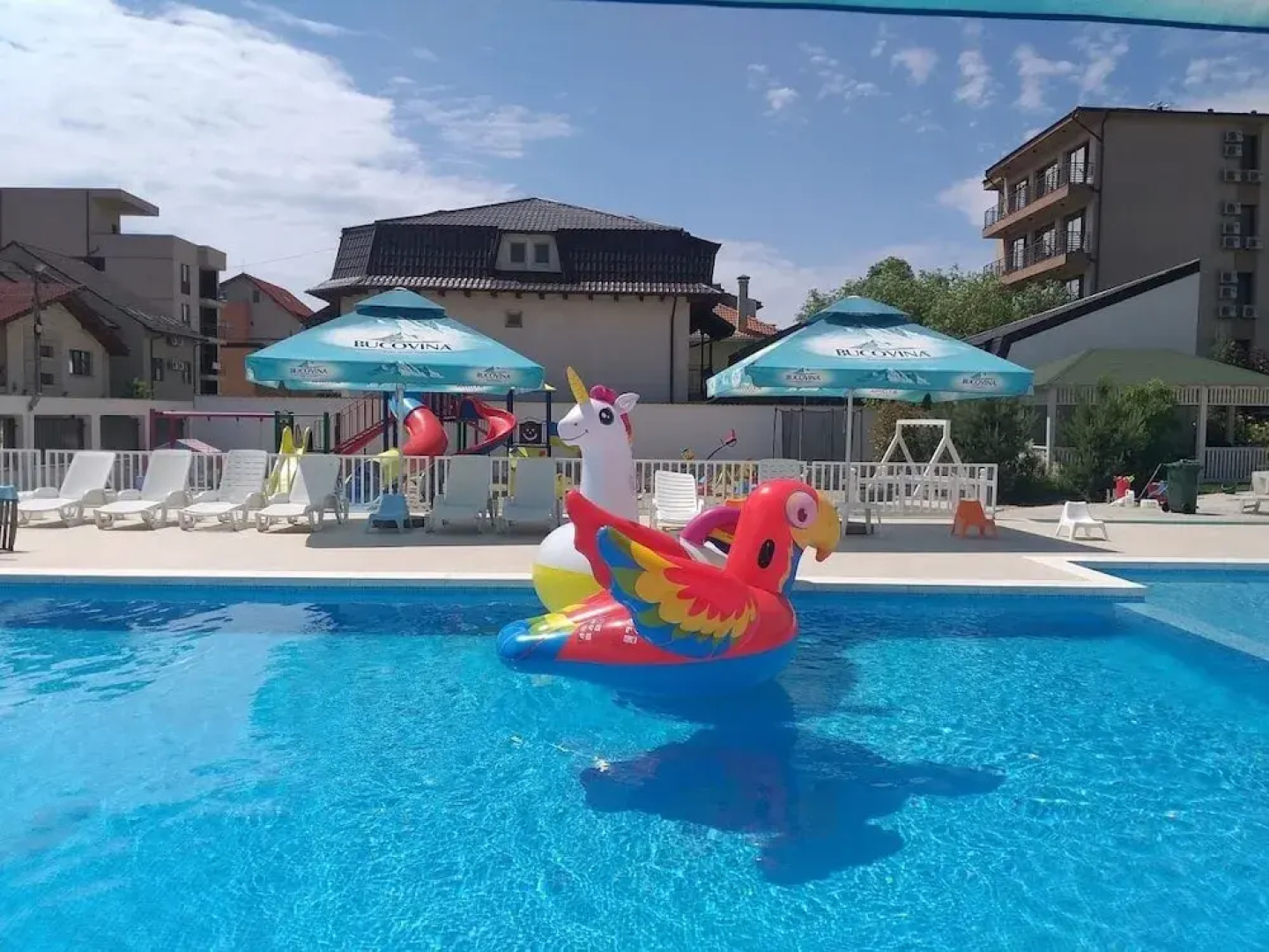 Sangria Luxury Family