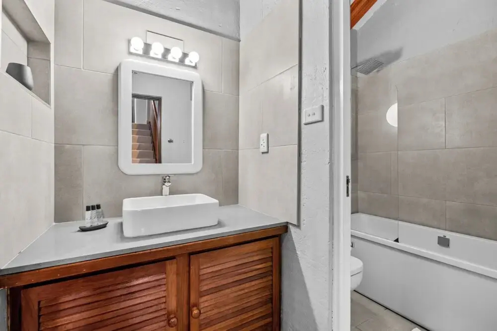 San Lameer Villa 1906