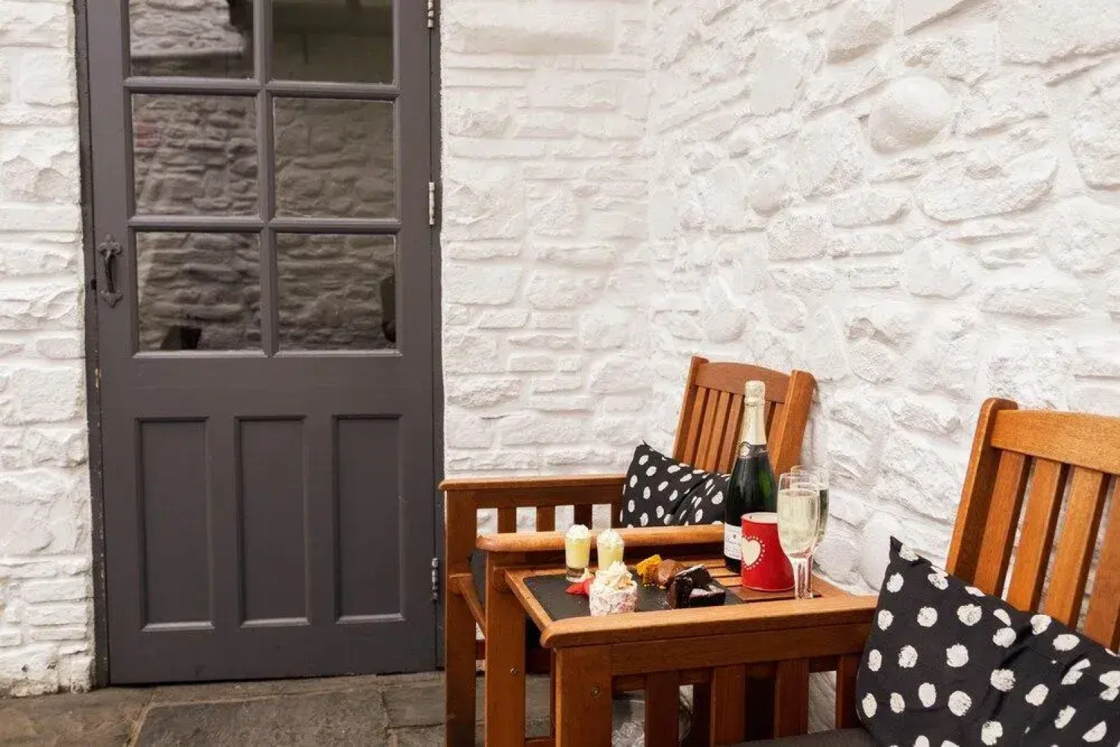 Отель The Kings Arms