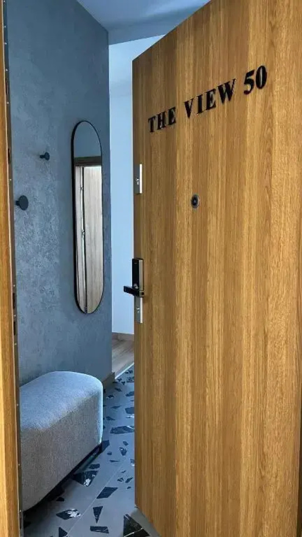 Housine - The View 50