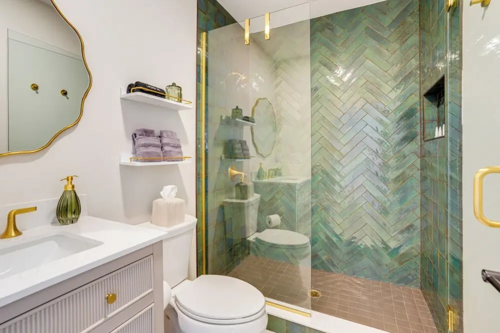 Mid-century Lakeland Home w/ Game Room!