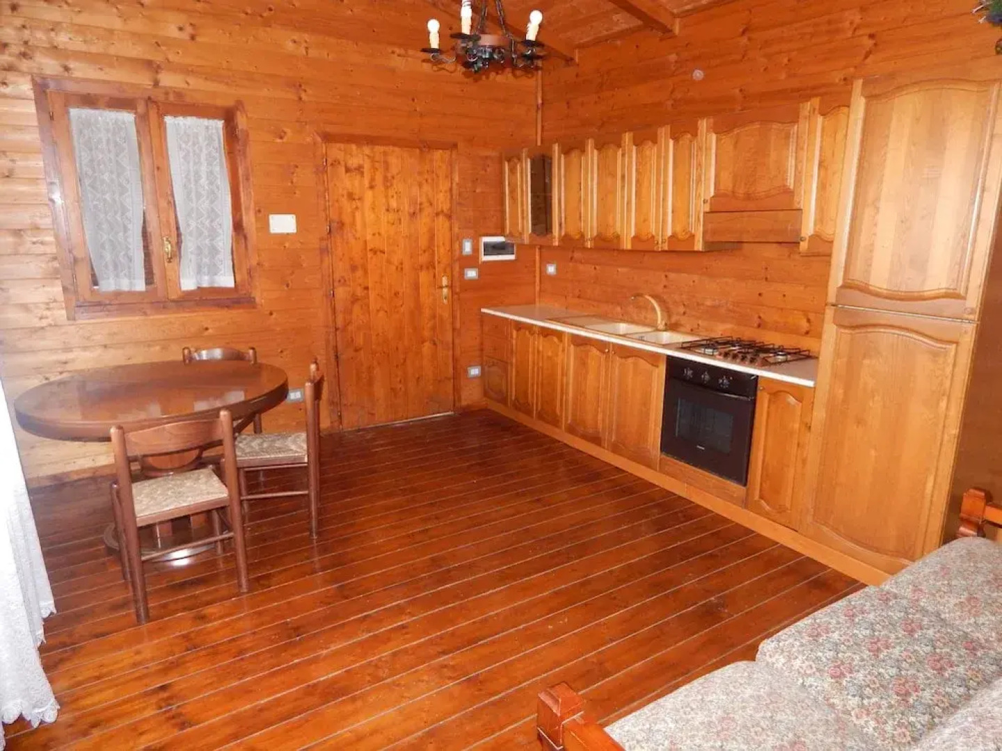 Bungalow With Garden in the Countryside of Rome