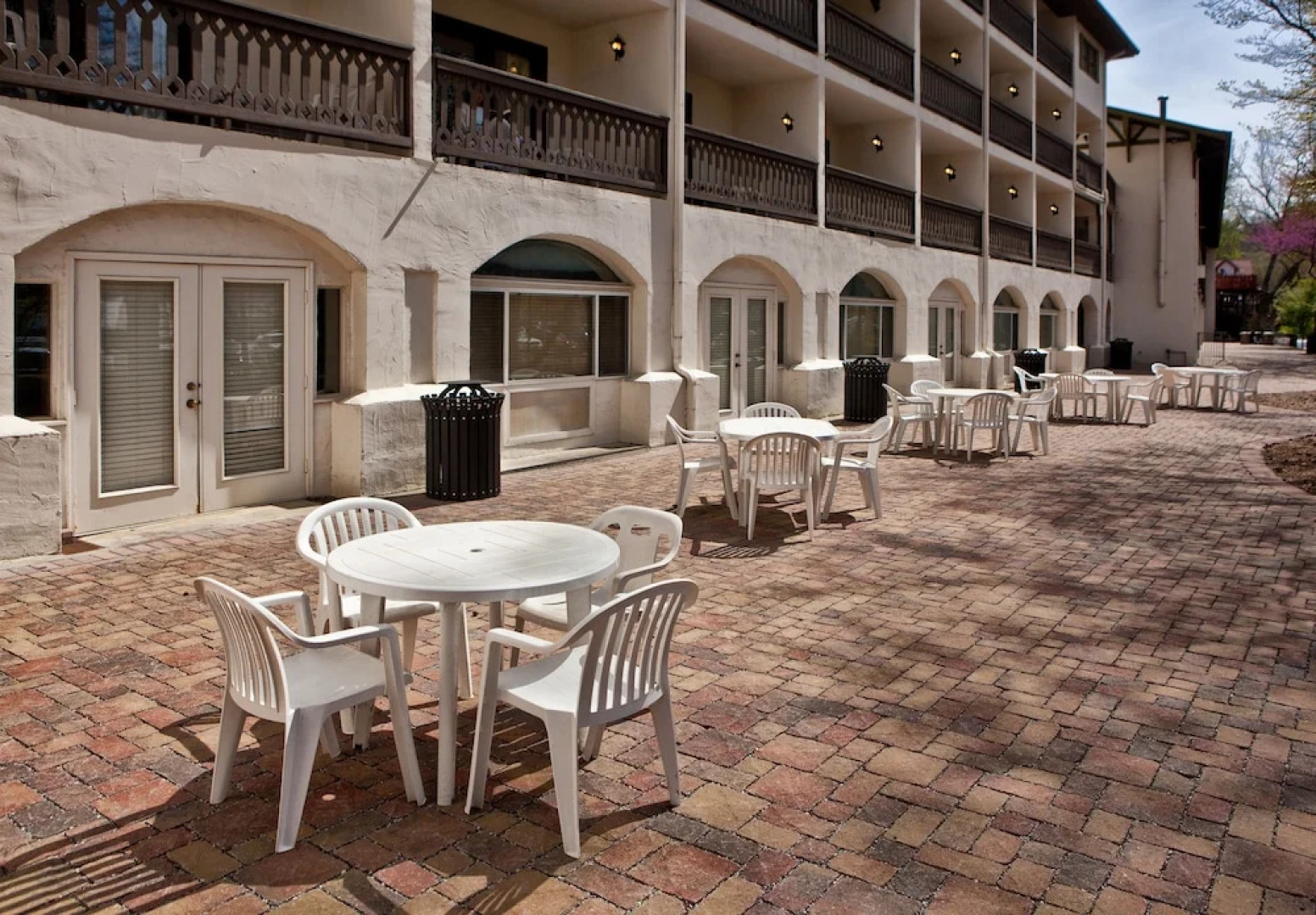 Helendorf River Inn, Suites & Conference Center