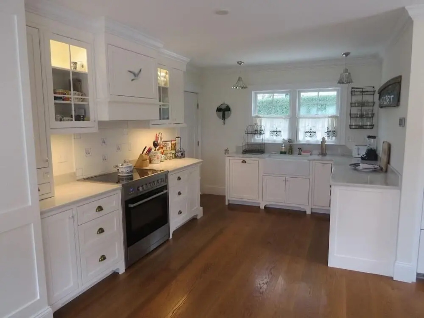 411 Stage Harbor Road - Six Bedroom House