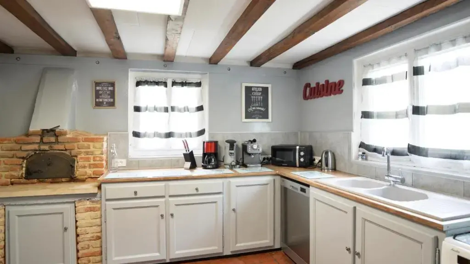 La Charmeuse D'etretat