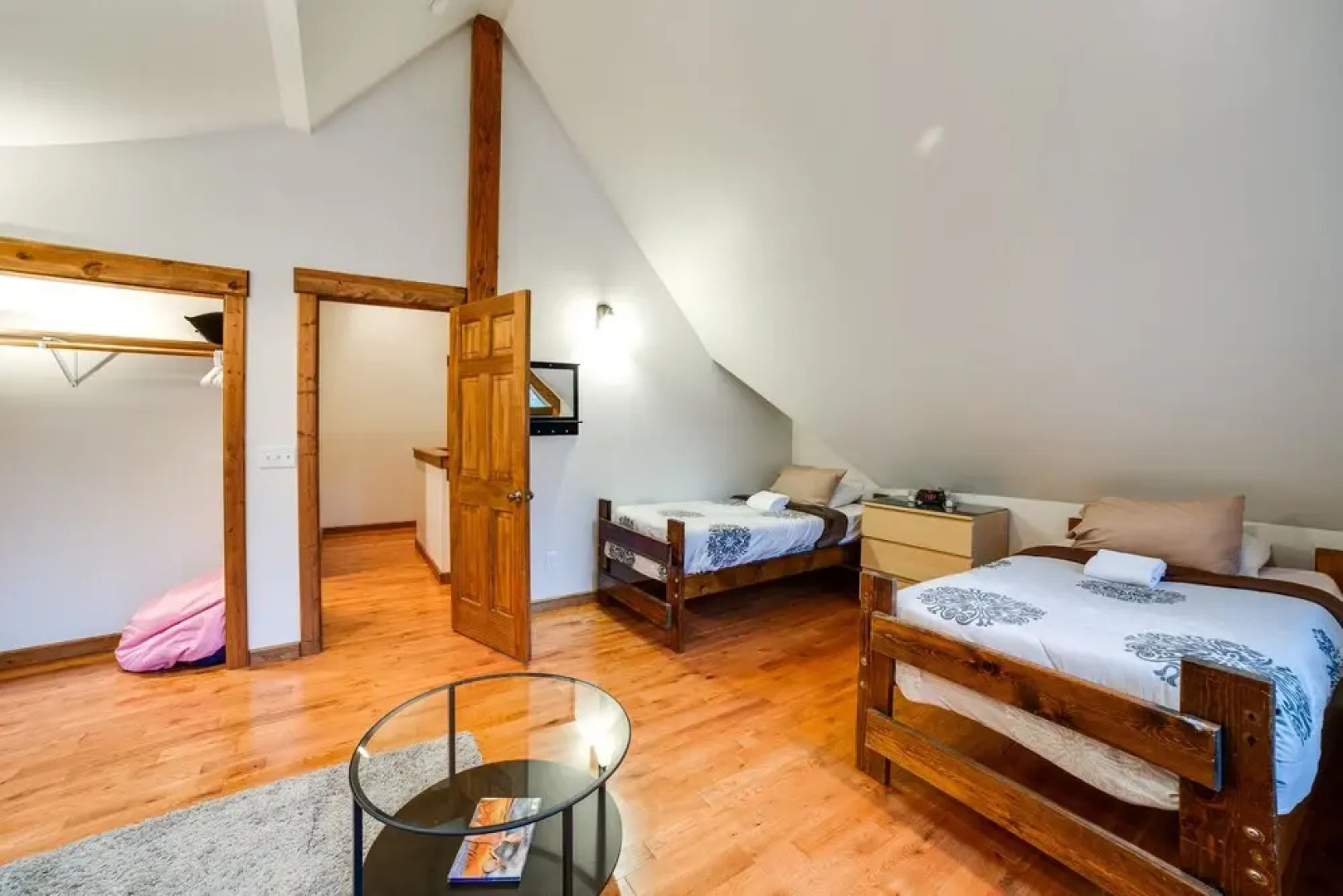 Mt. Baker Lodging Cabin 50 - Hot Tub, WiFi, Sleeps 8! by MBL