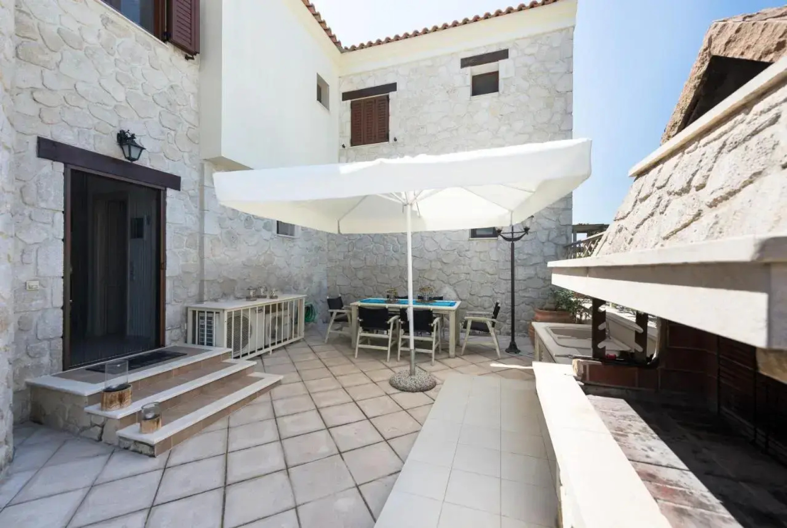 #Luxlikehome - Siviri J&B House