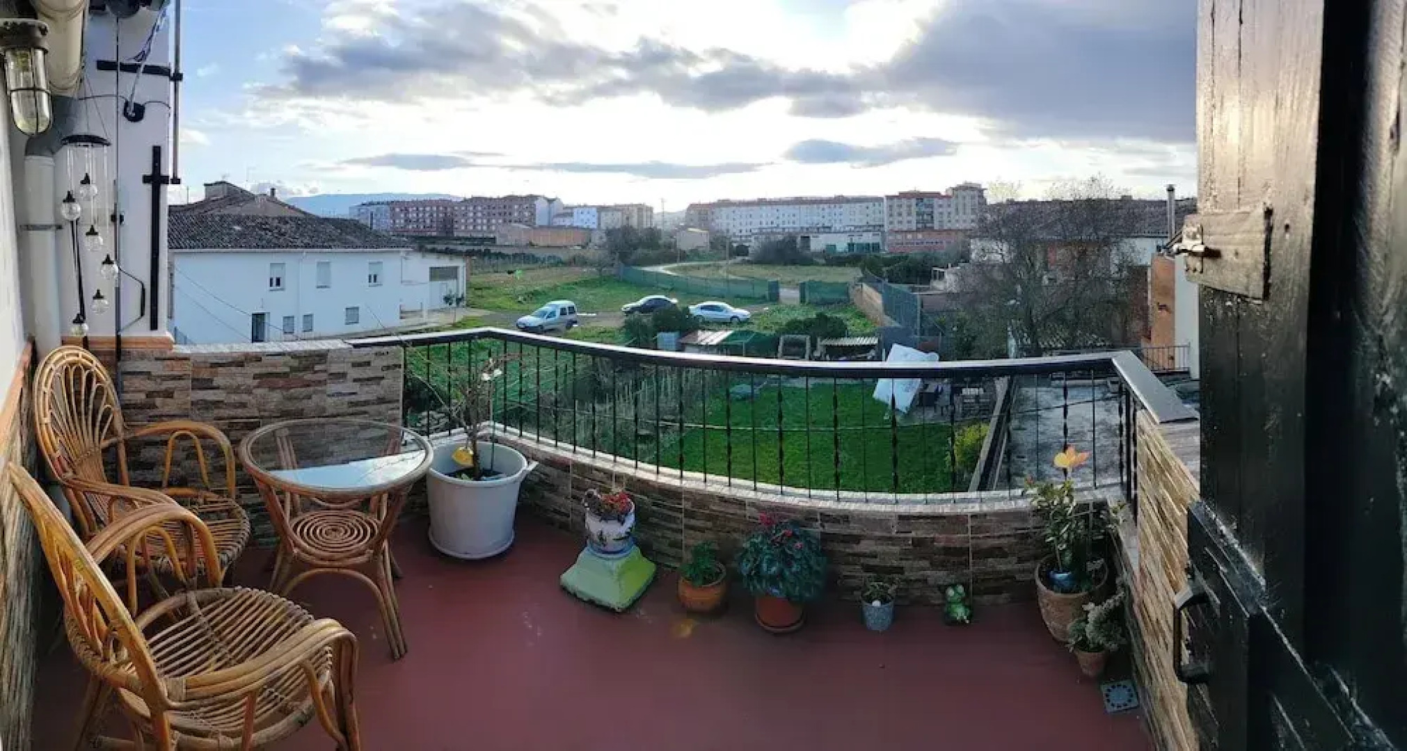 2bed Traditional Apt - Private Balcony - Fuenmayor