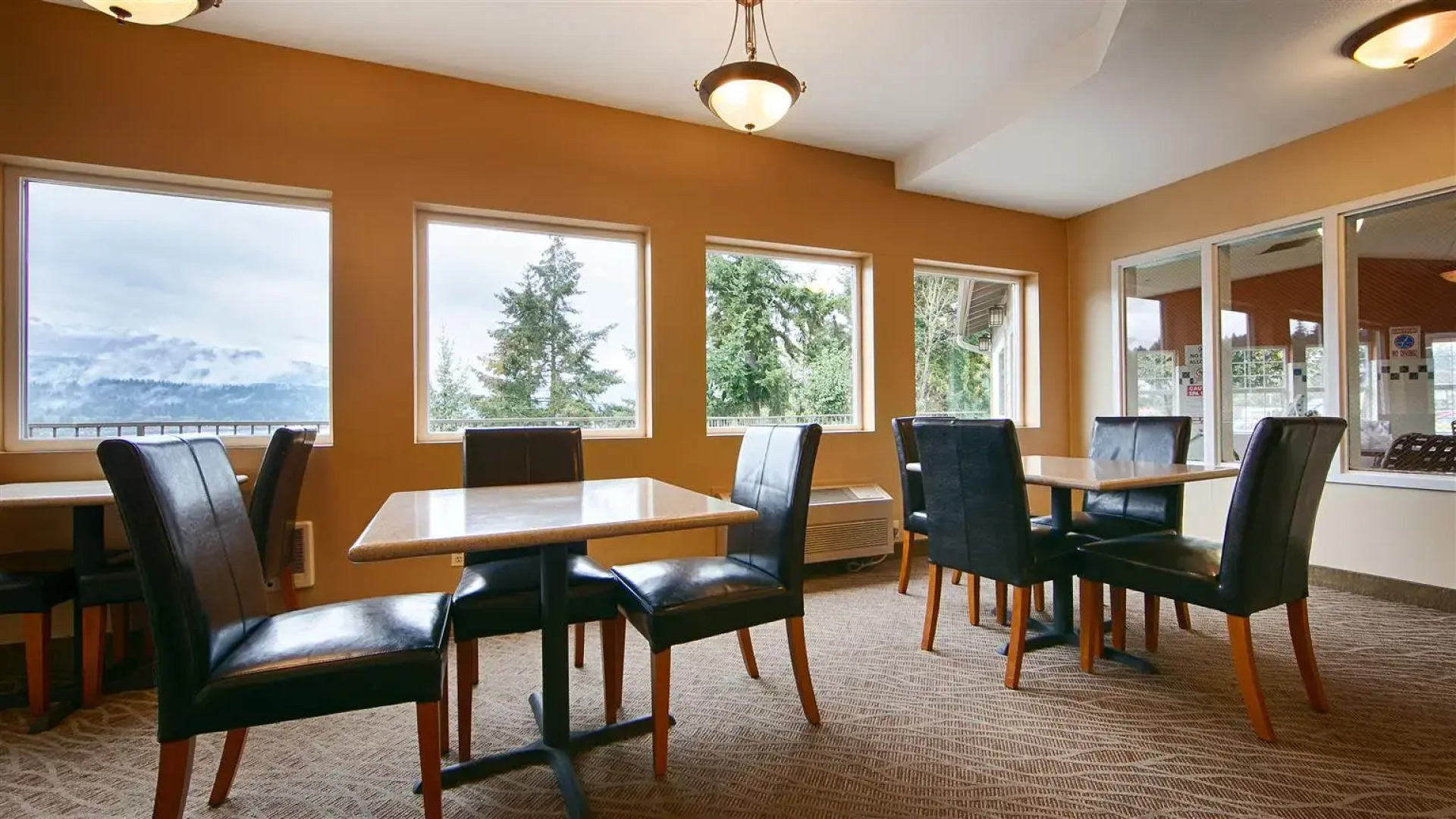 Best Western Plus Columbia River Inn