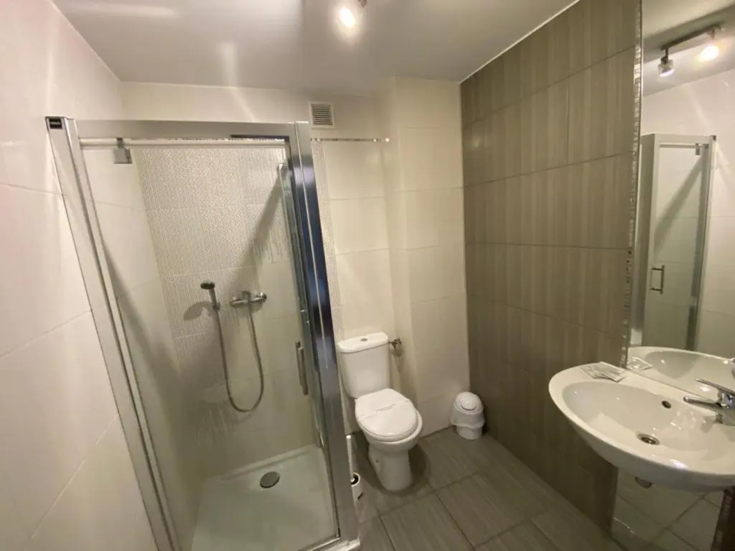 Apartamenty Czerwony Dworek