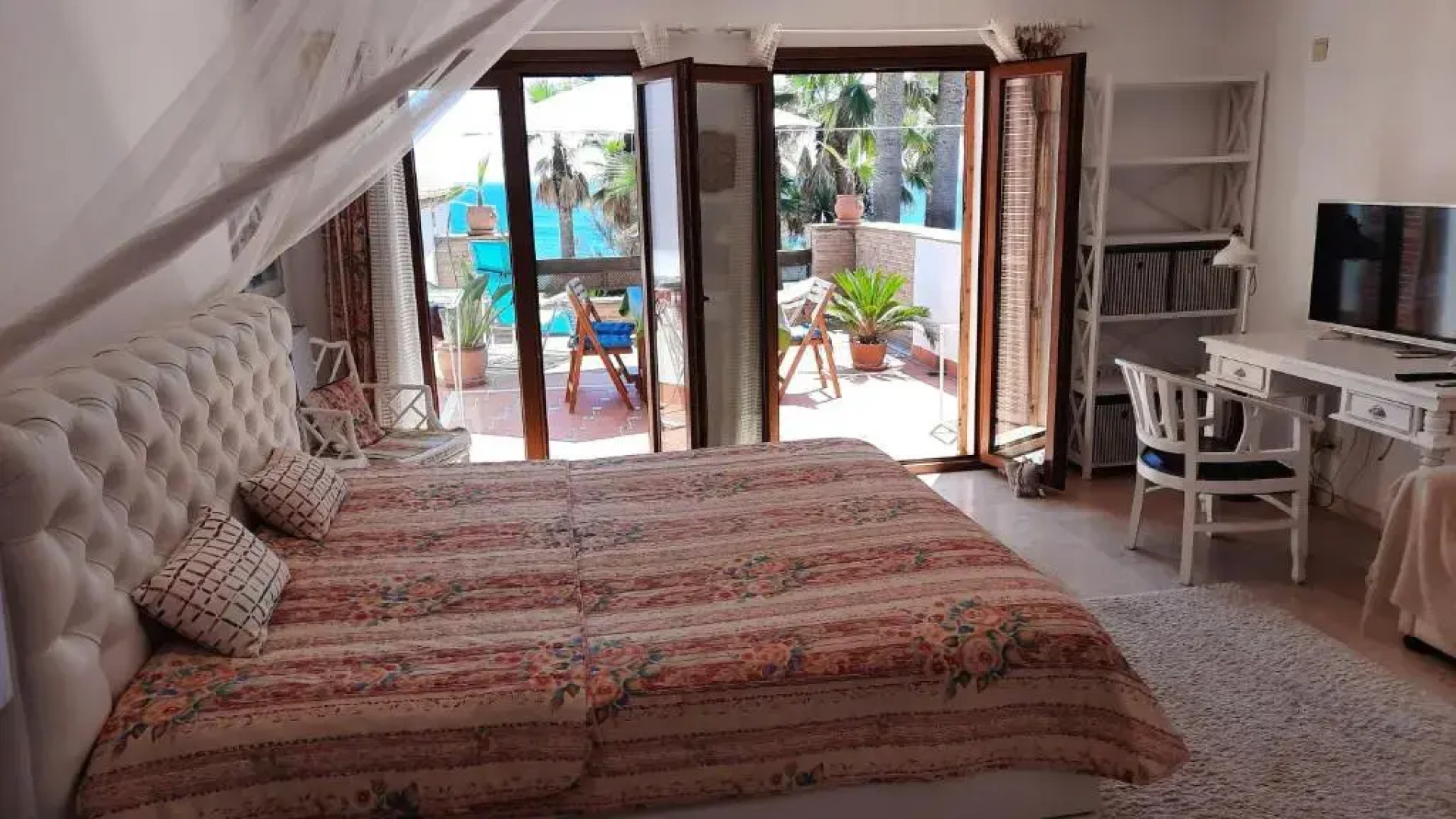 Loma del Rey 56 - casa primera linea de mar