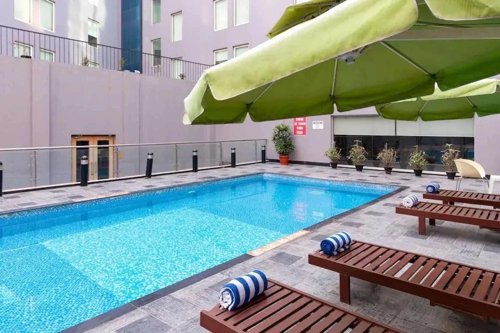 Sunday Hotel Chandigarh Zirakpur