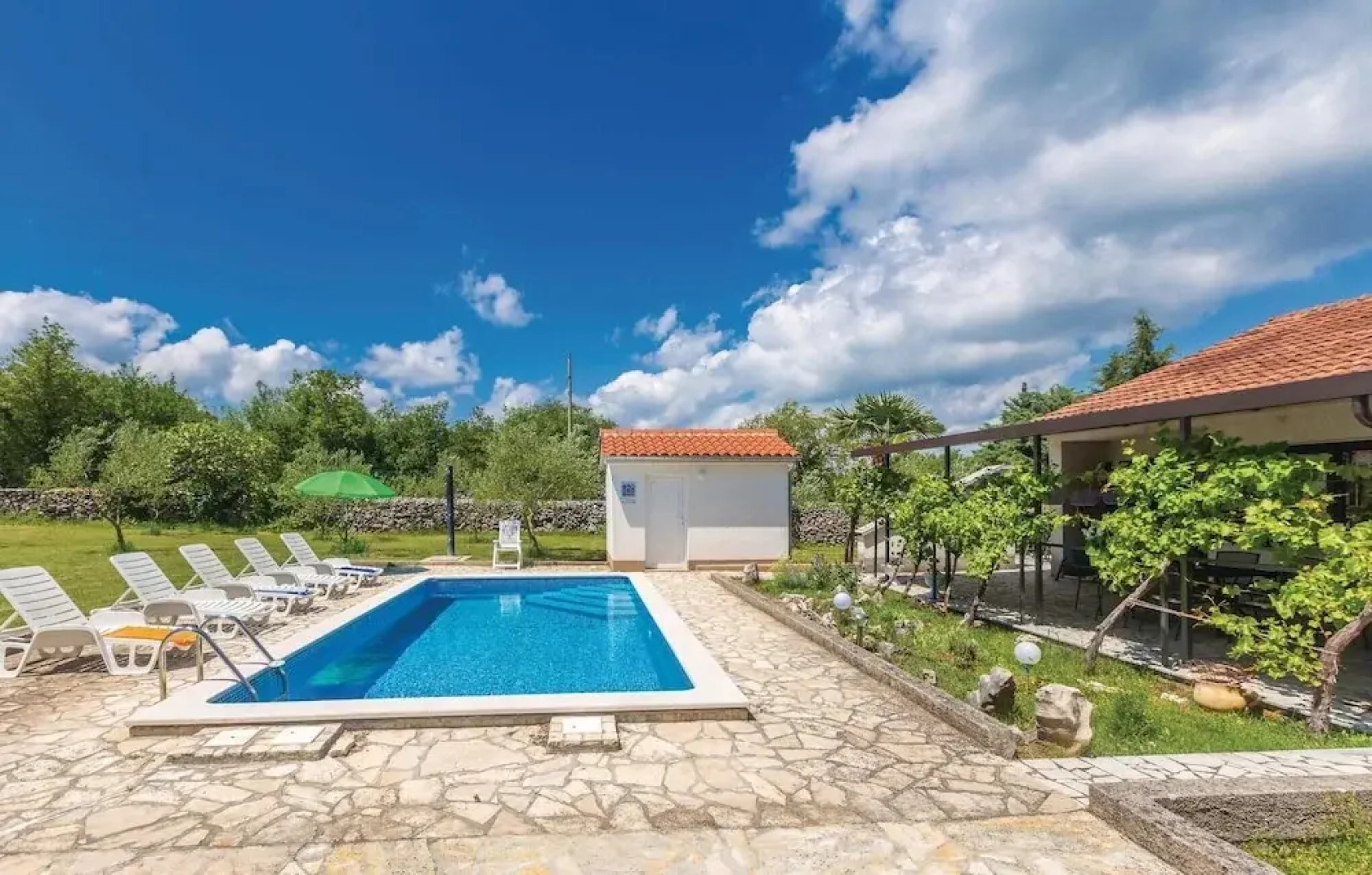 Nice Home in Malinska With Wifi and 3 Bedrooms