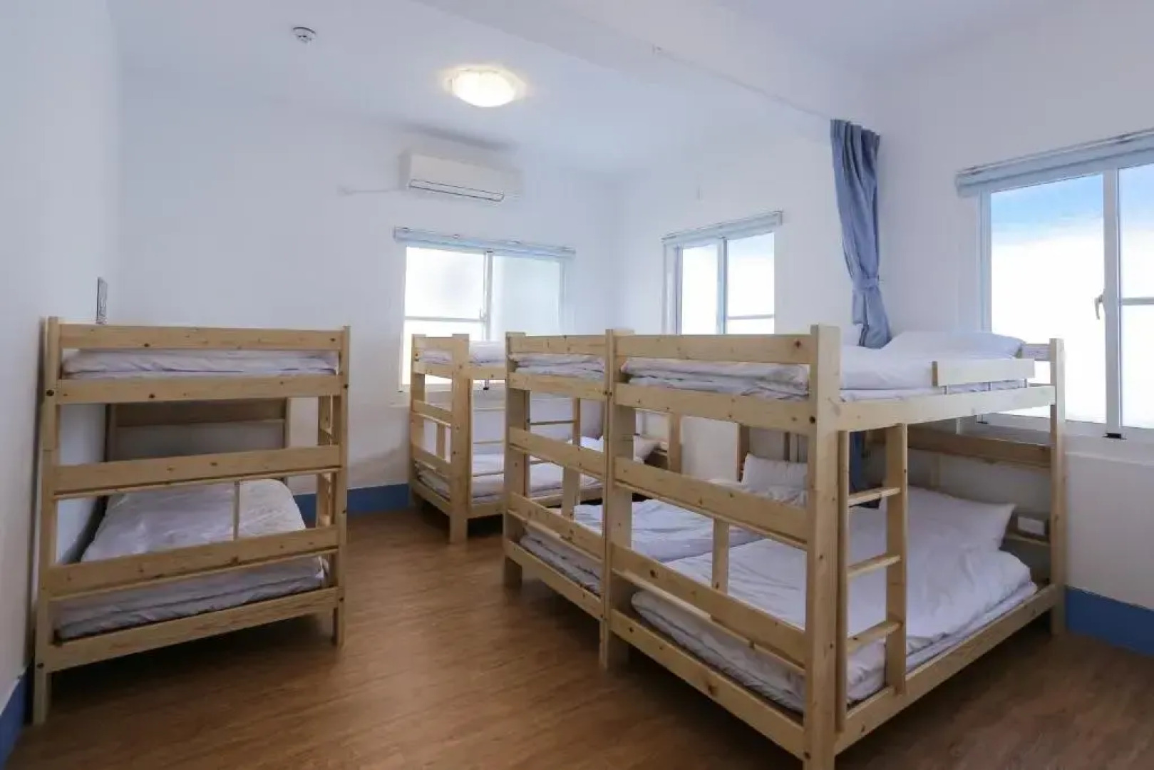 Simple Travel - Hostel