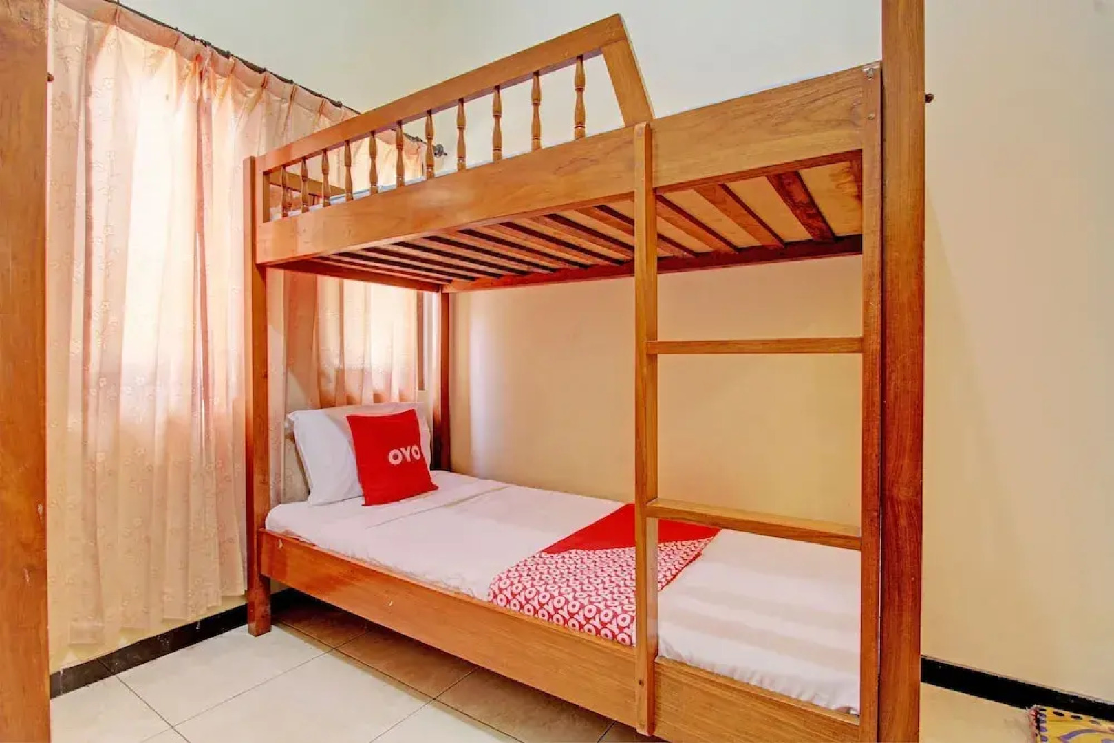 Hotel O Mtc Bunk Bed
