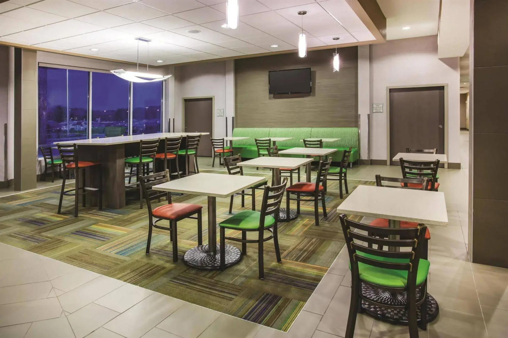 La Quinta Inn & Suites by Wyndham St. Paul-Woodbury