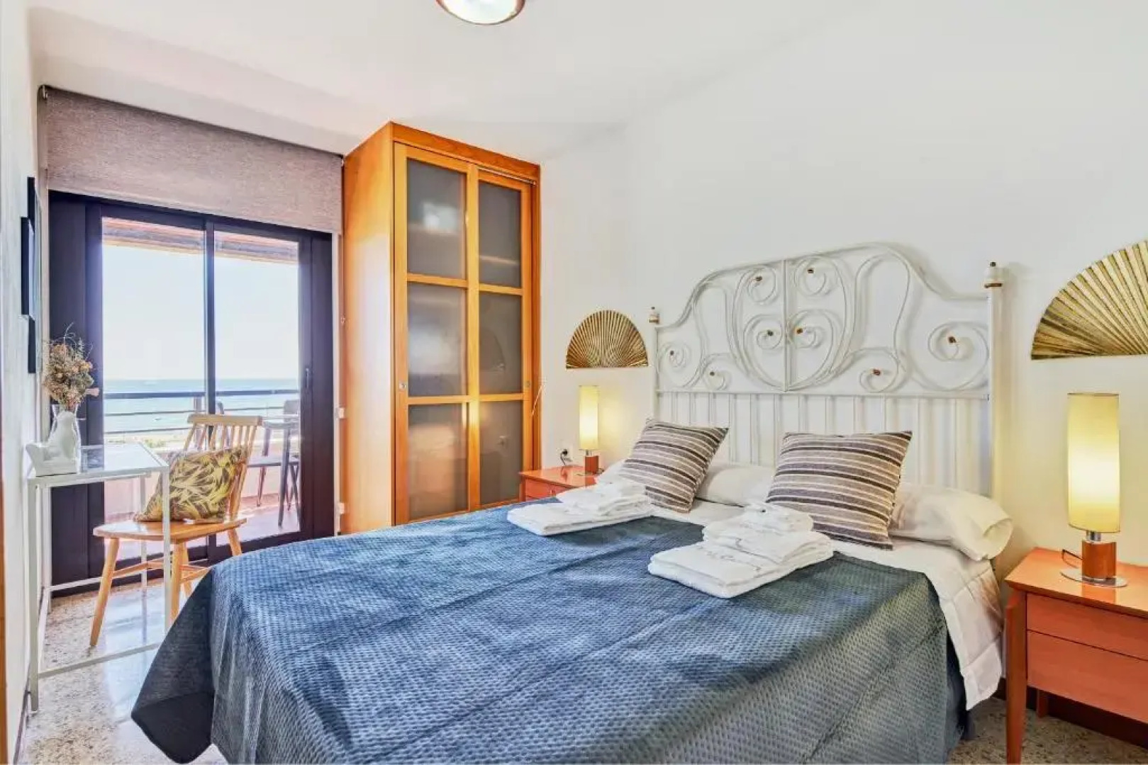 Elegant apt 4 pax 1 min from the beach with Wifi