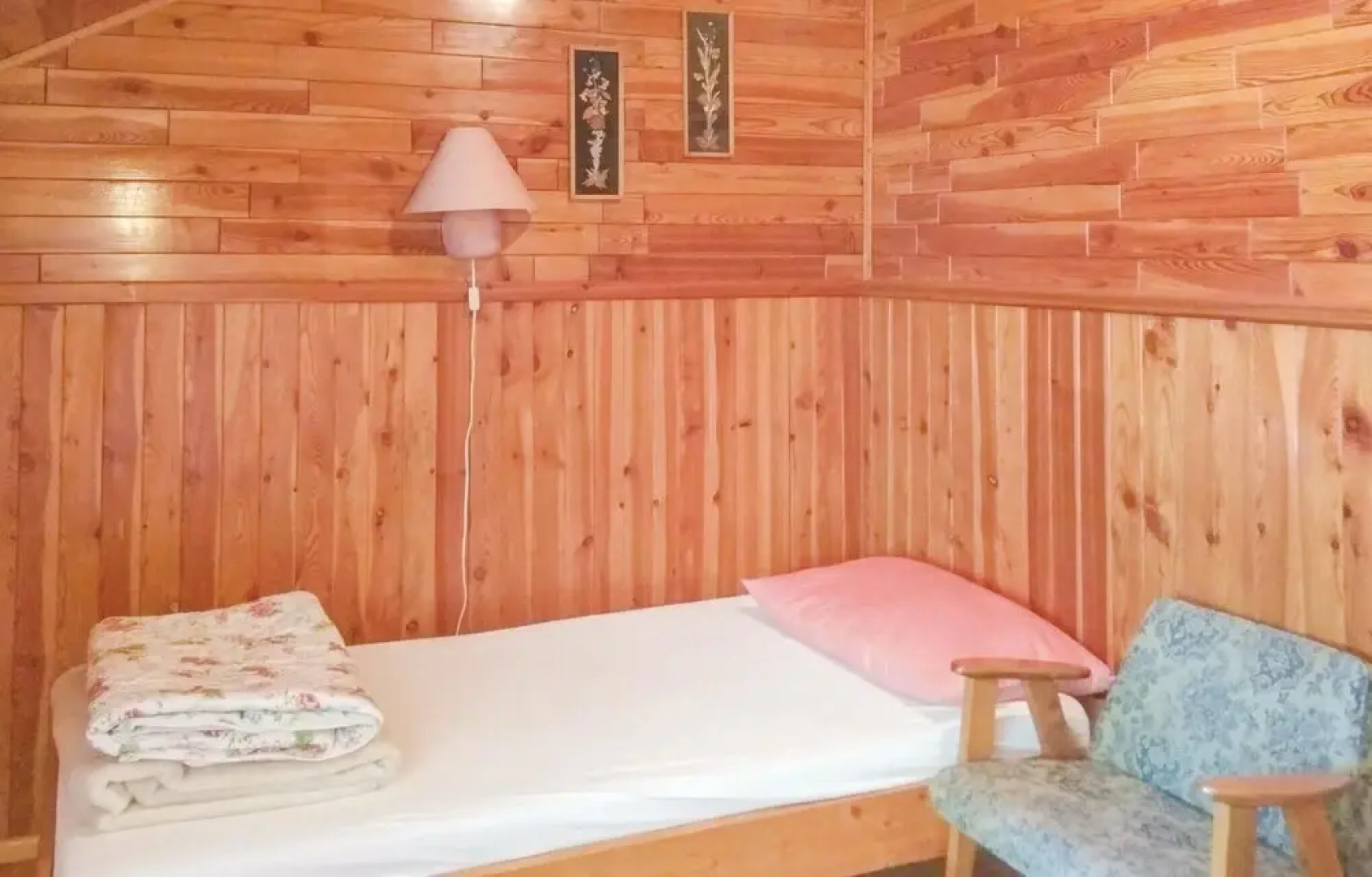 Nice Home in Rowy With 5 Bedrooms and Wifi