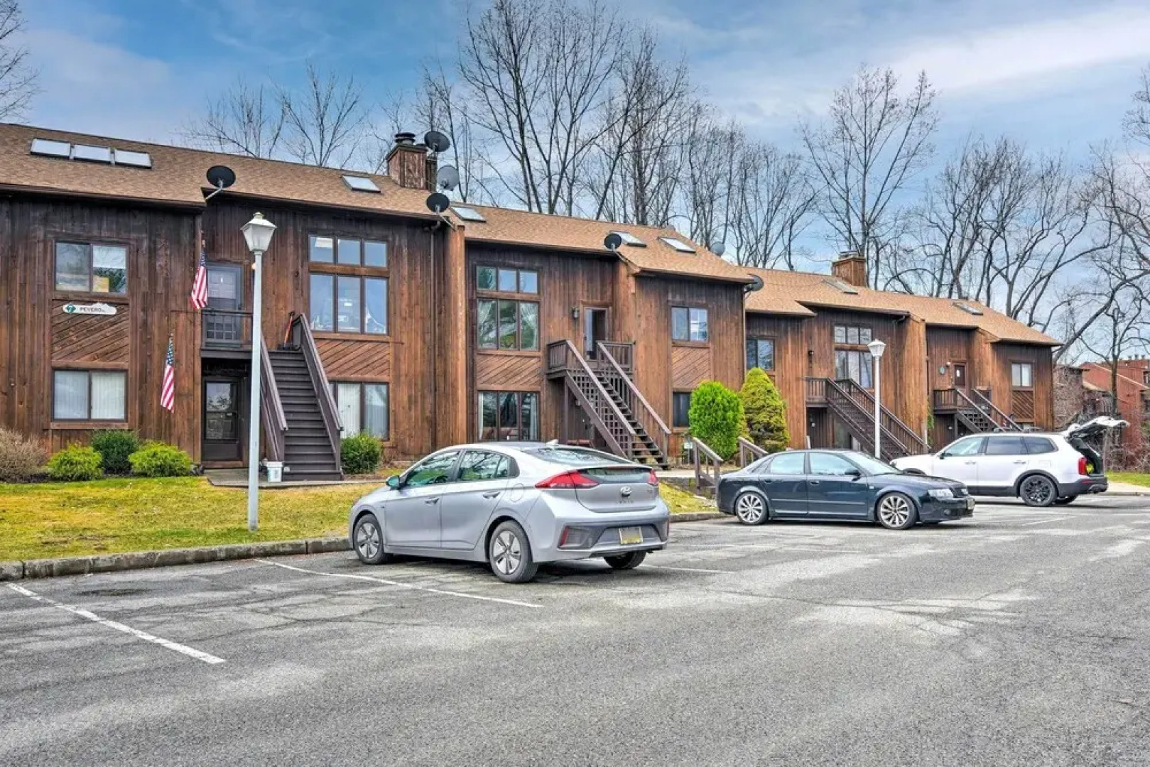 Vernon Township Home w/ Deck on Golf Course