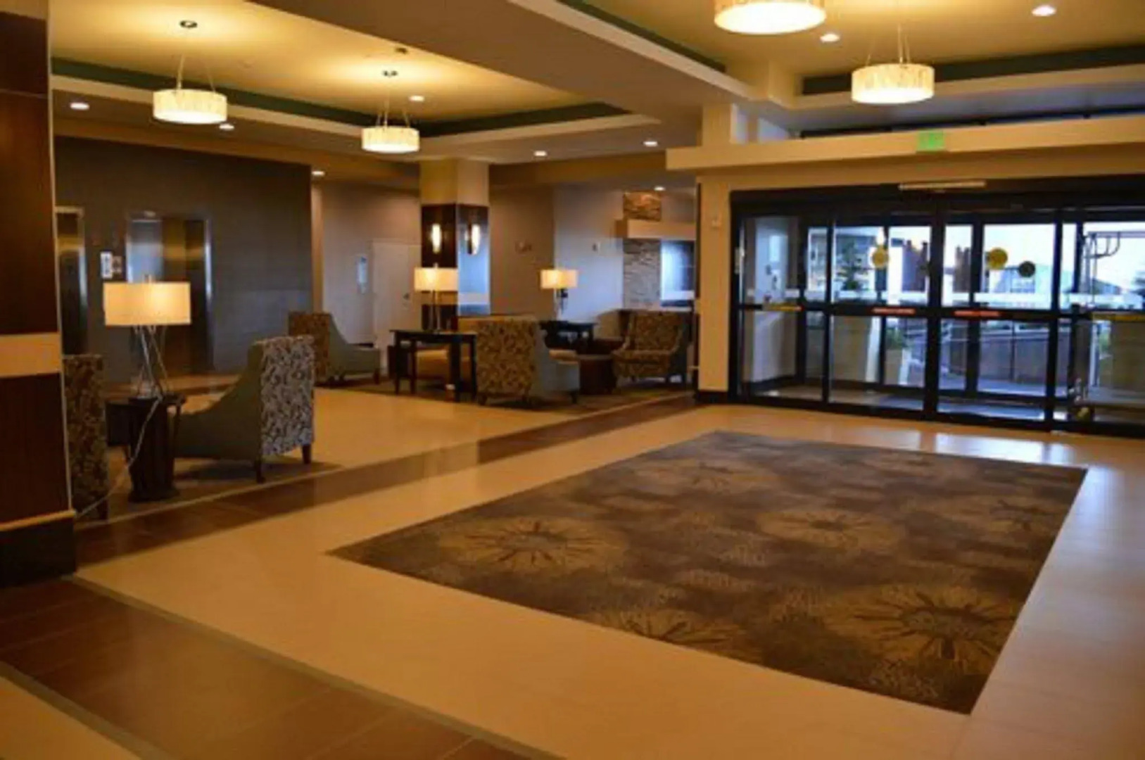 Holiday Inn Express & Suites Tacoma Downtown