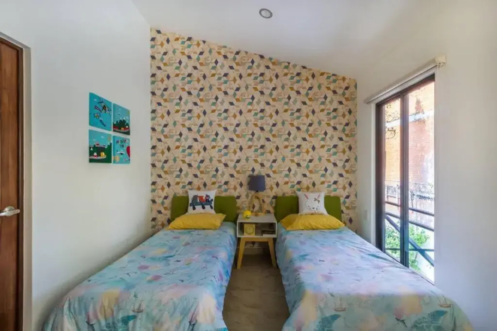 Amazing House with Jacuzzi, BBQ, Pool, Rooftop+