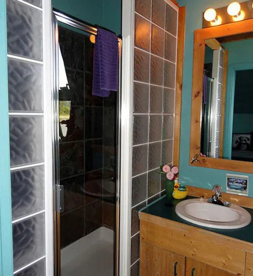 The Duck Inn Riverfront Cottages