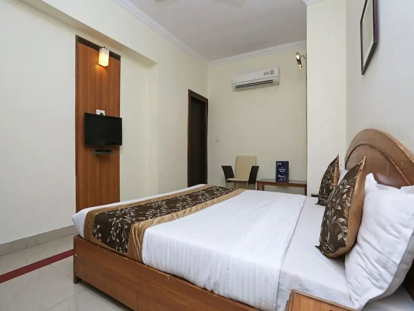 Hotel Satya Vilas