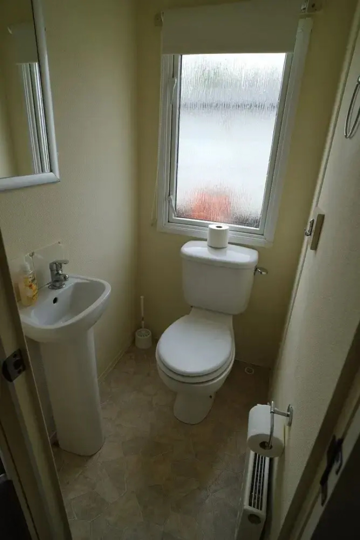 8 Berth Caravan at Manor Park Hunstanton Free Wifi