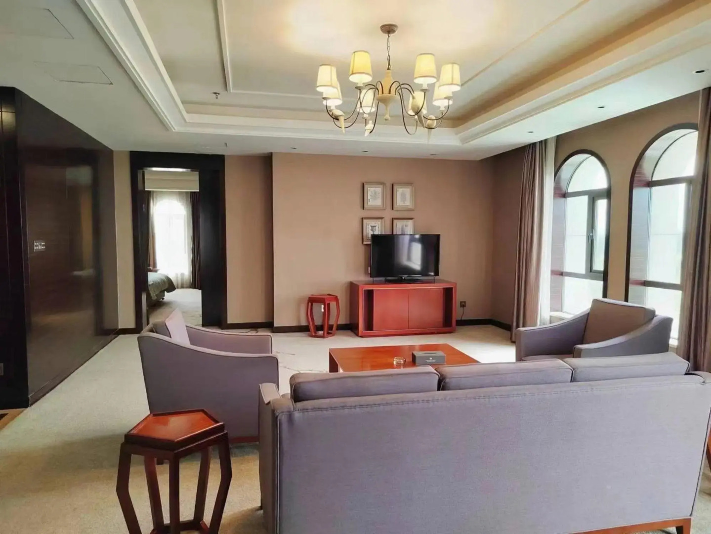 Huaxi Zhongzhou International Hotel