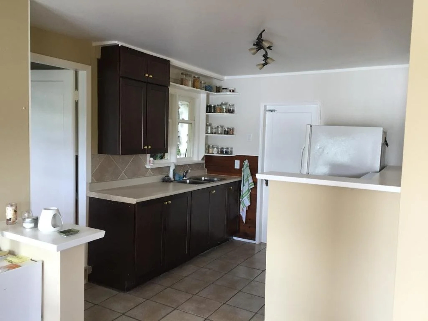 Leigh Lani Guest House