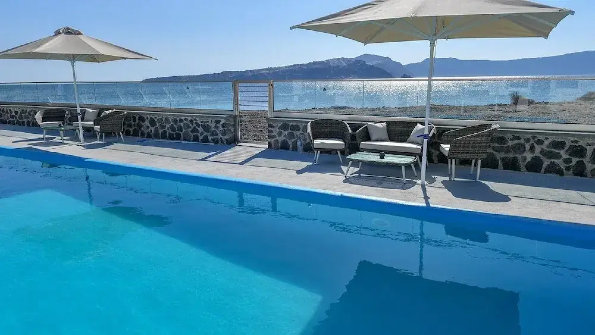 Thirassia Paradise Suites