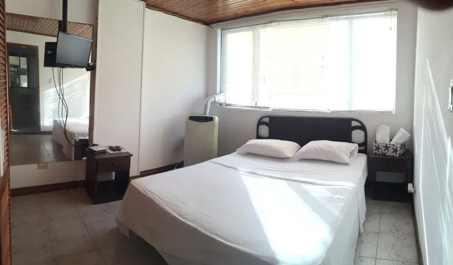 Global Emporium SAS No. 1