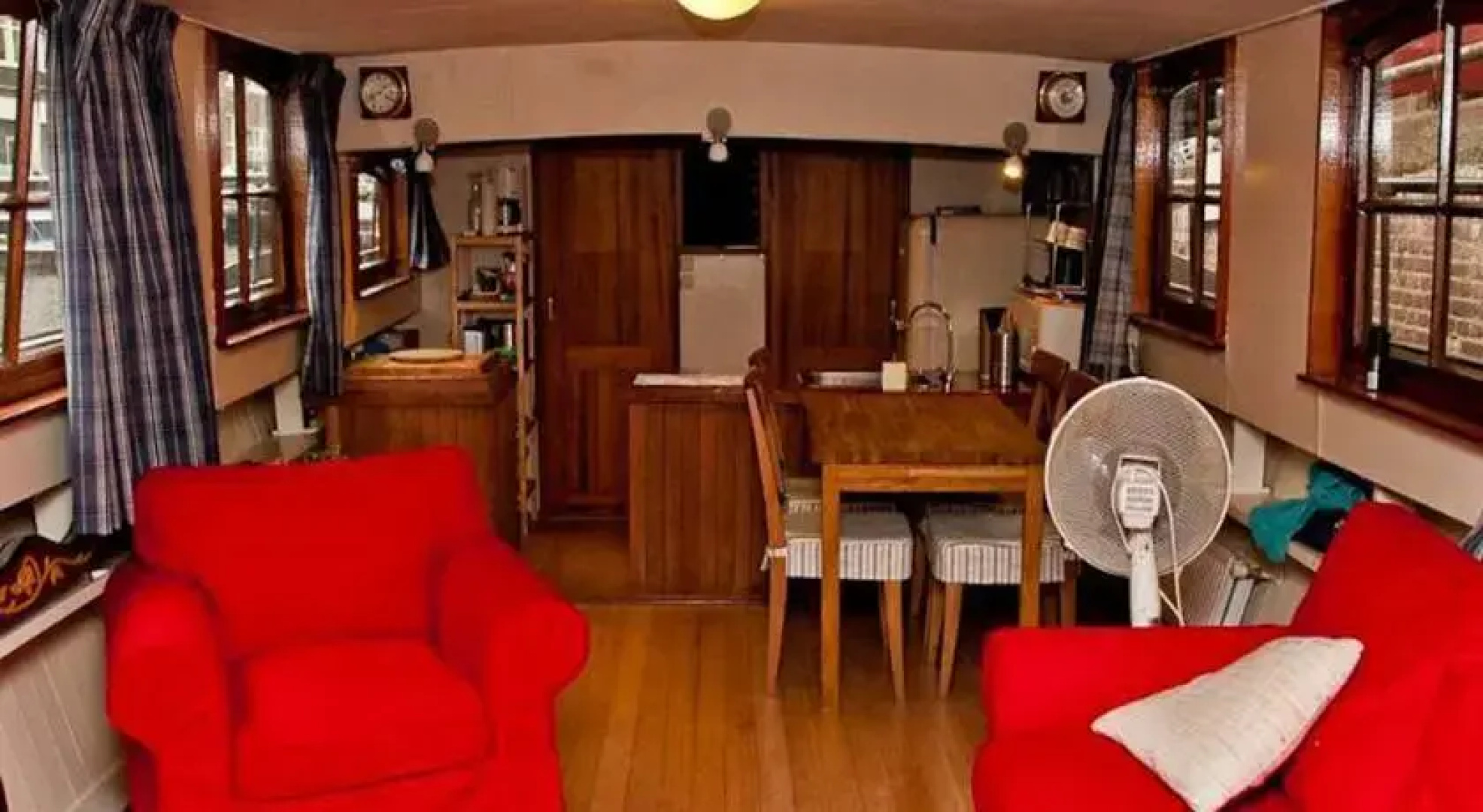 The Hoop Houseboat