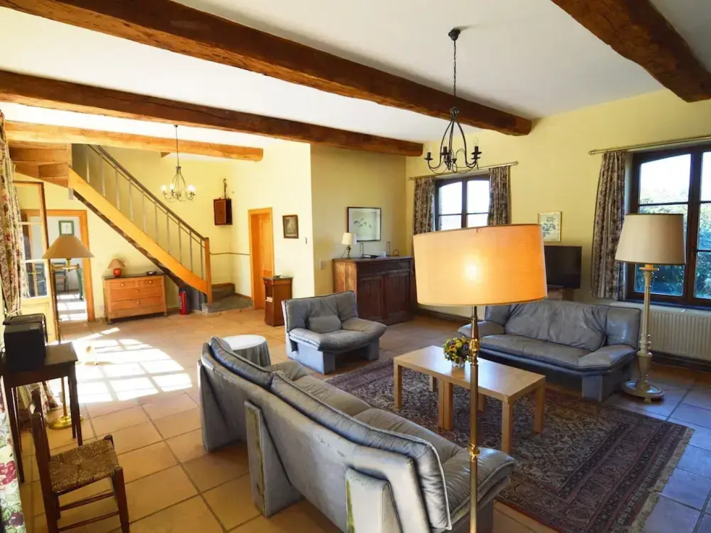 Cottage With Tennis Court