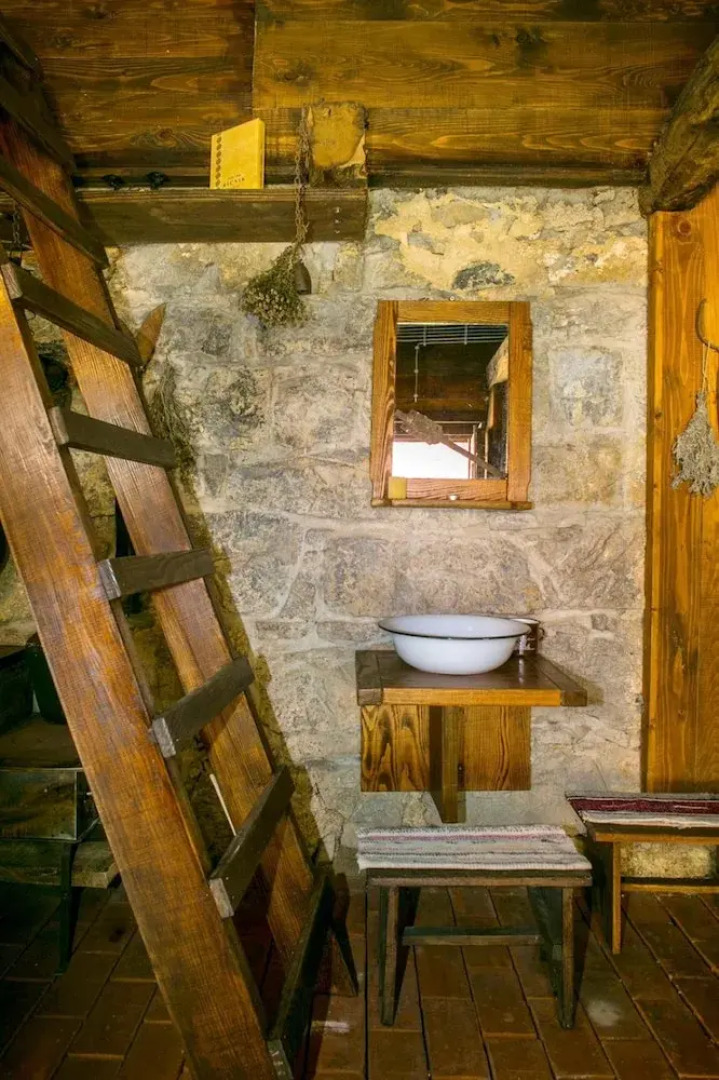 Chalet With 2 Bedrooms in Gospic, With Wonderful Mountain View, Enclos