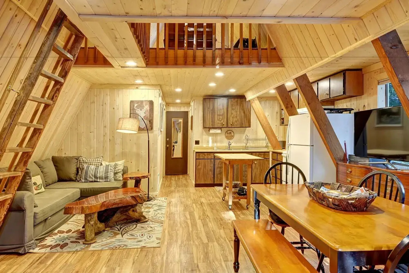 Alpine A-Frame - Two Bedroom Cabin with Hot Tub