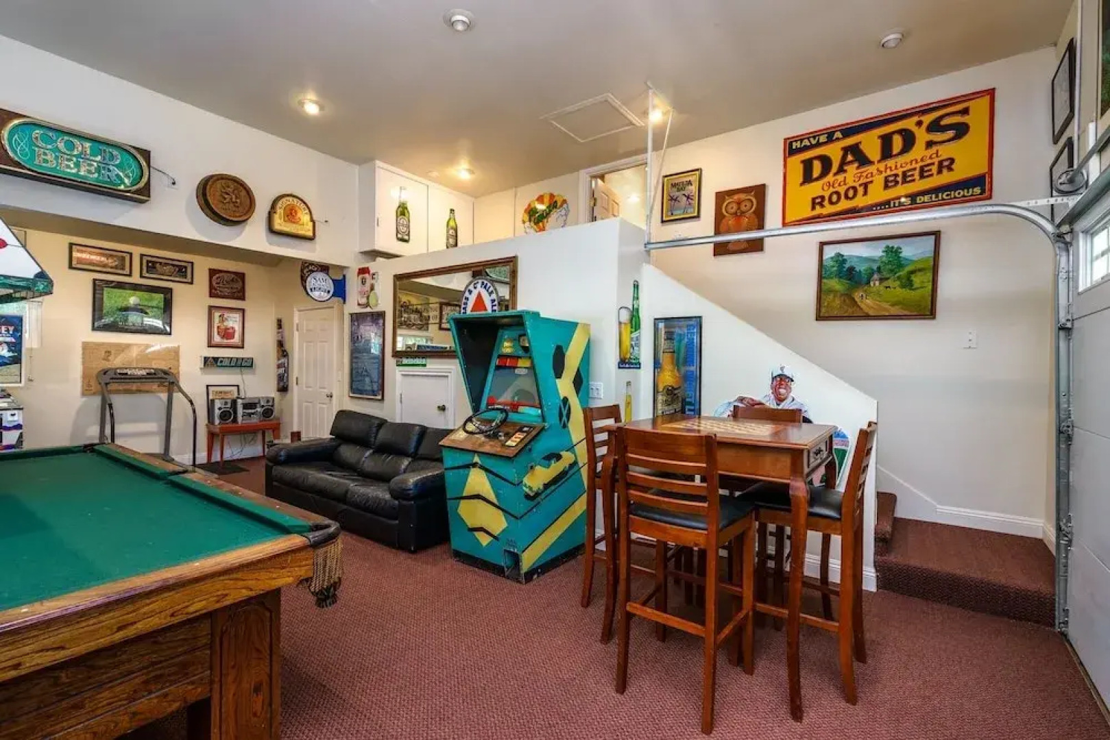 Creme de la Creme 1 - Pet Friendly Near Dunn Court Beach by Yosemite Region Resorts