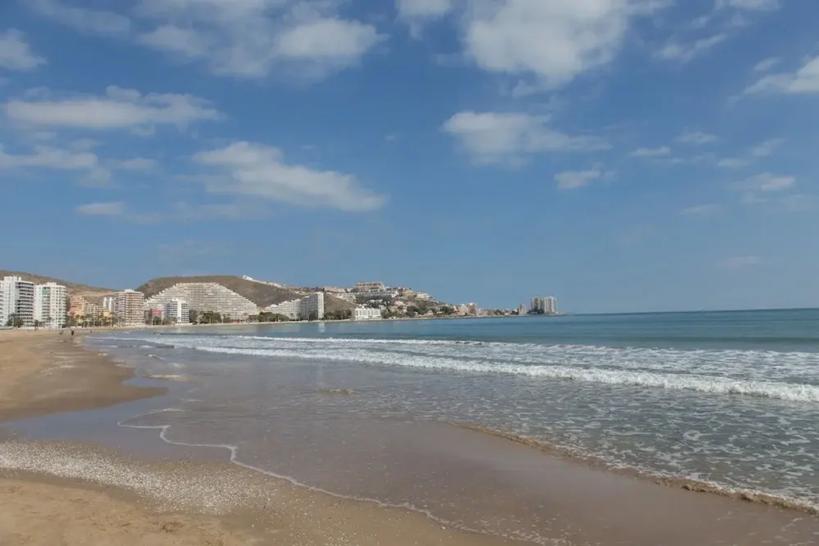 Ático dúplex en urbanización familiar