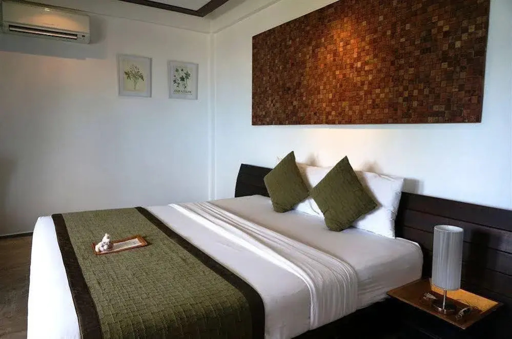 The Herbs By The Sea