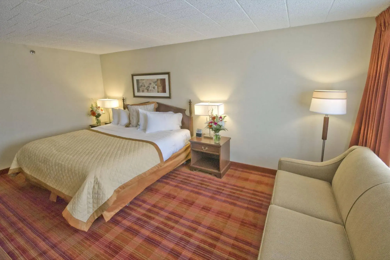 Exton Hotel & Conference Center