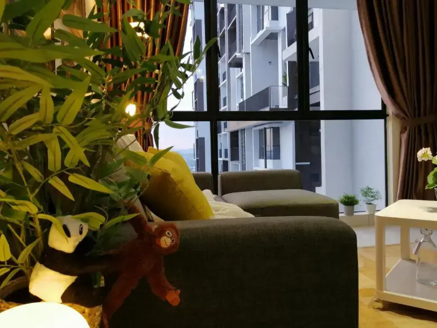 Lovely Mines Astetica Lake View Seri Kembangan 2BR