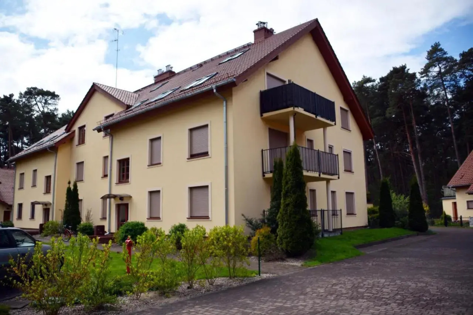 Apart 5 by Villmaris