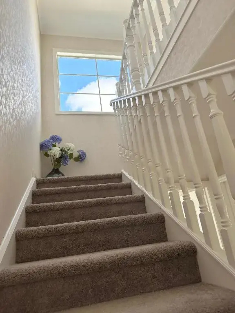 Cheerful 4 bedrooms home with stunning sunshine