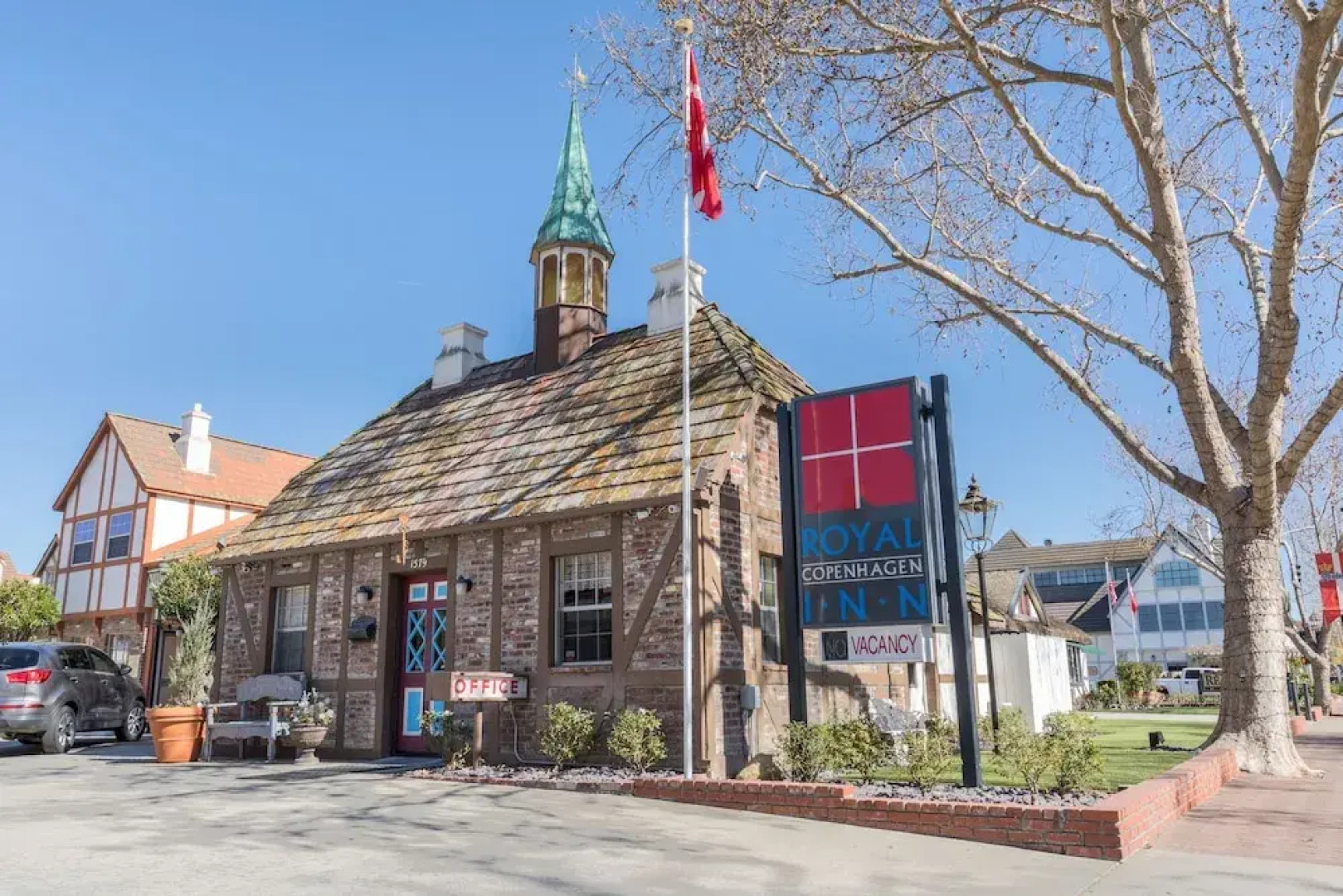 Royal Copenhagen Inn