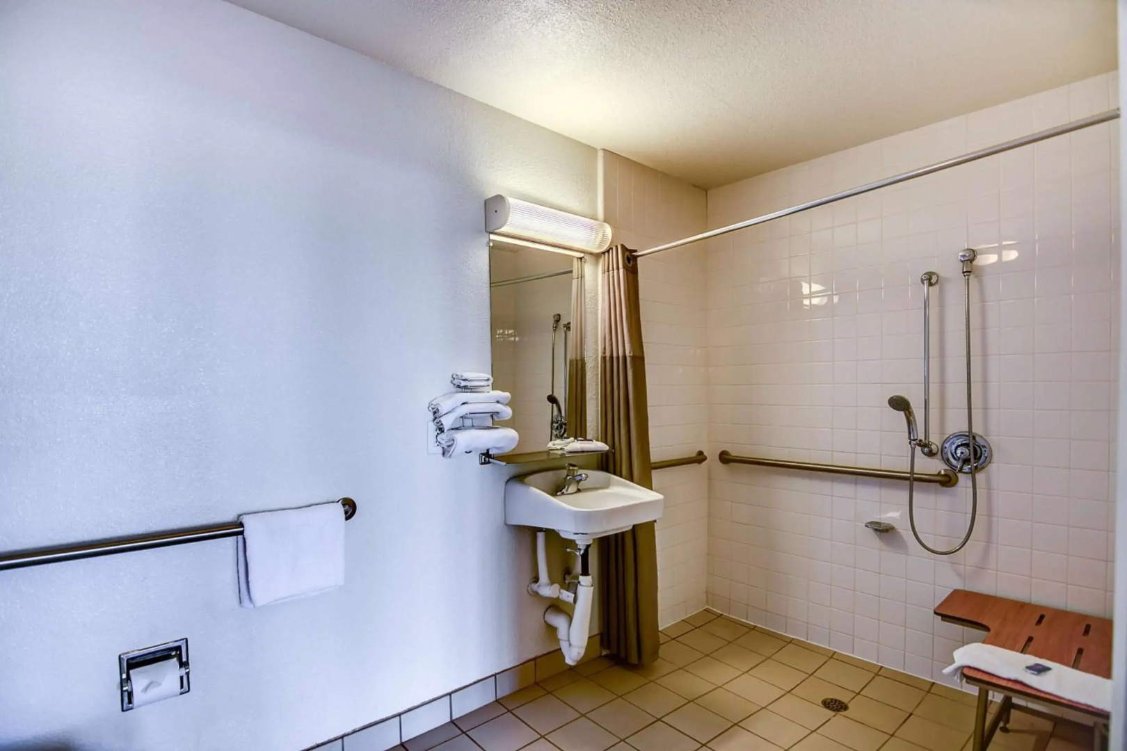 Motel 6 Stockton, CA - Charter Way West