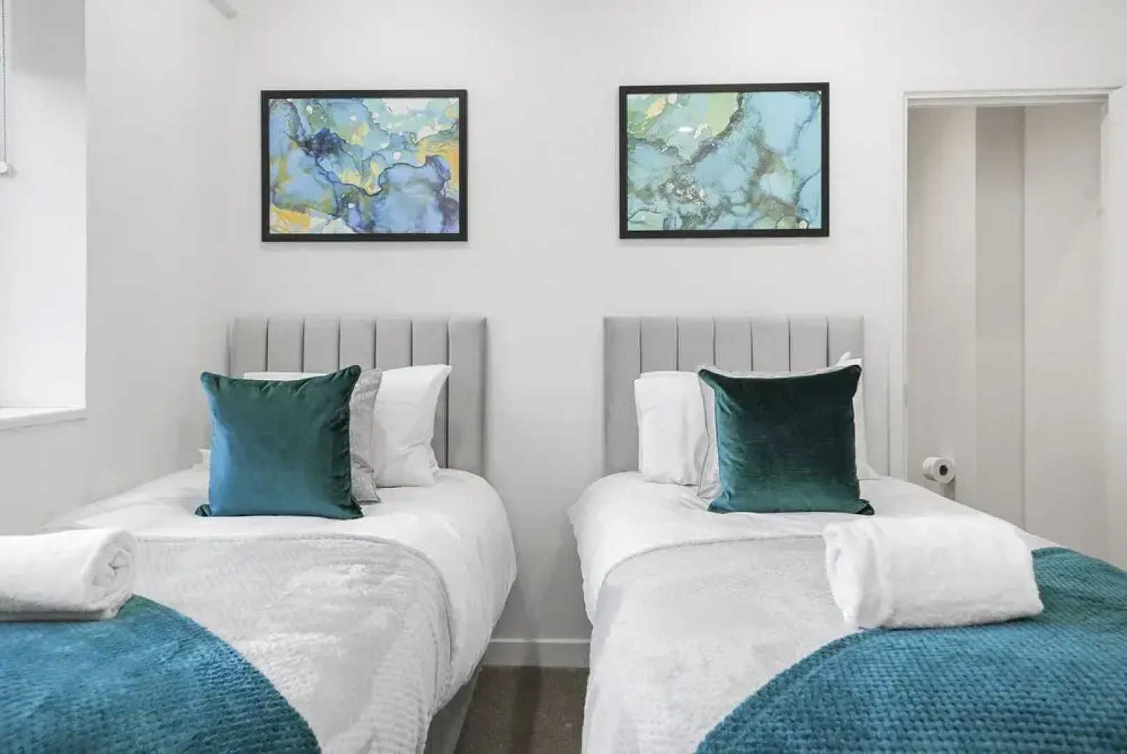 Central Stevenage Luxury 2 Bed Apartment