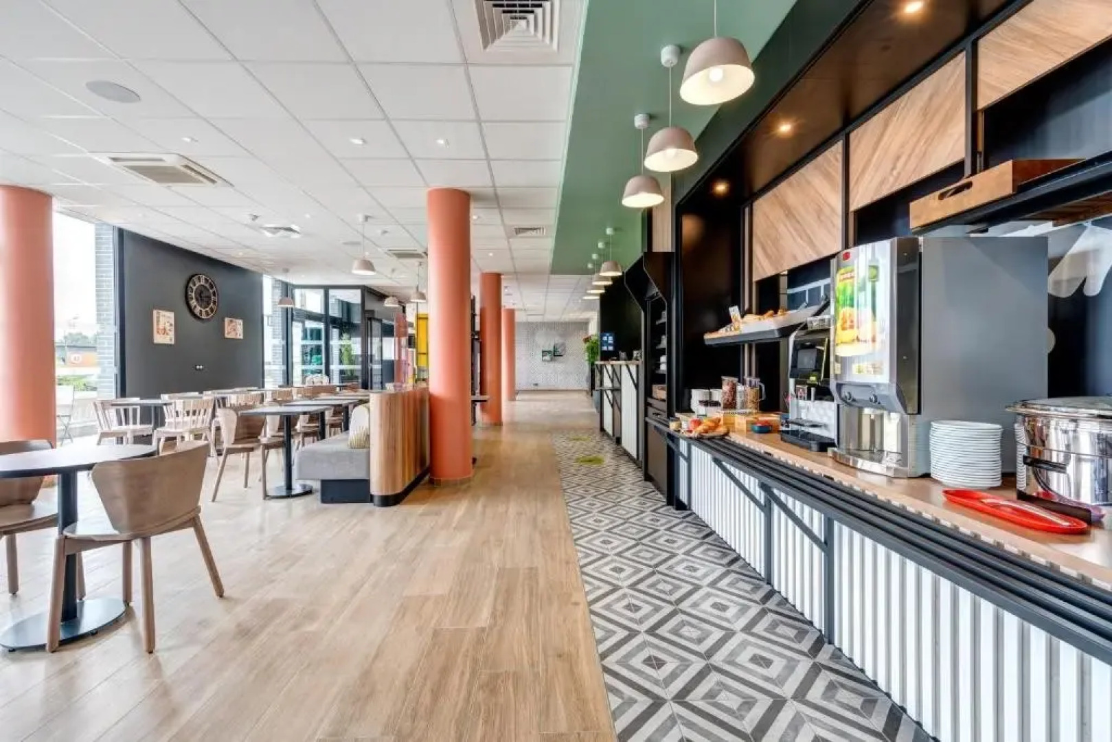 B&B HOTEL Le Port-Marly Saint-Germain-En-Laye