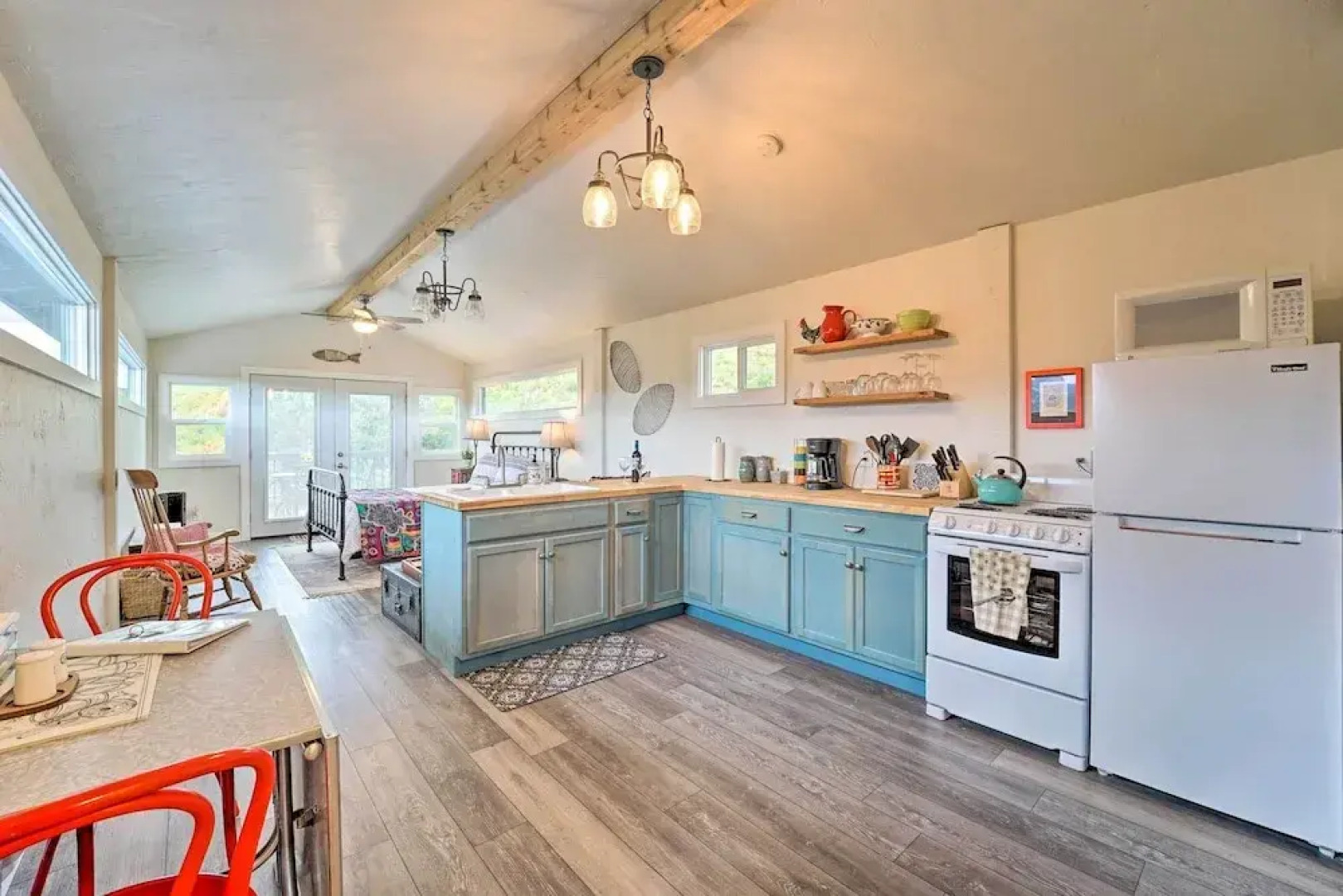 Studio w/ Mountain Views < 30 Min to Durango!