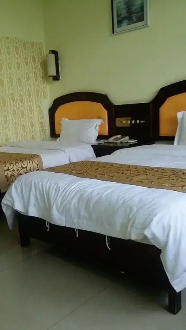 Golden Moon Business Inn