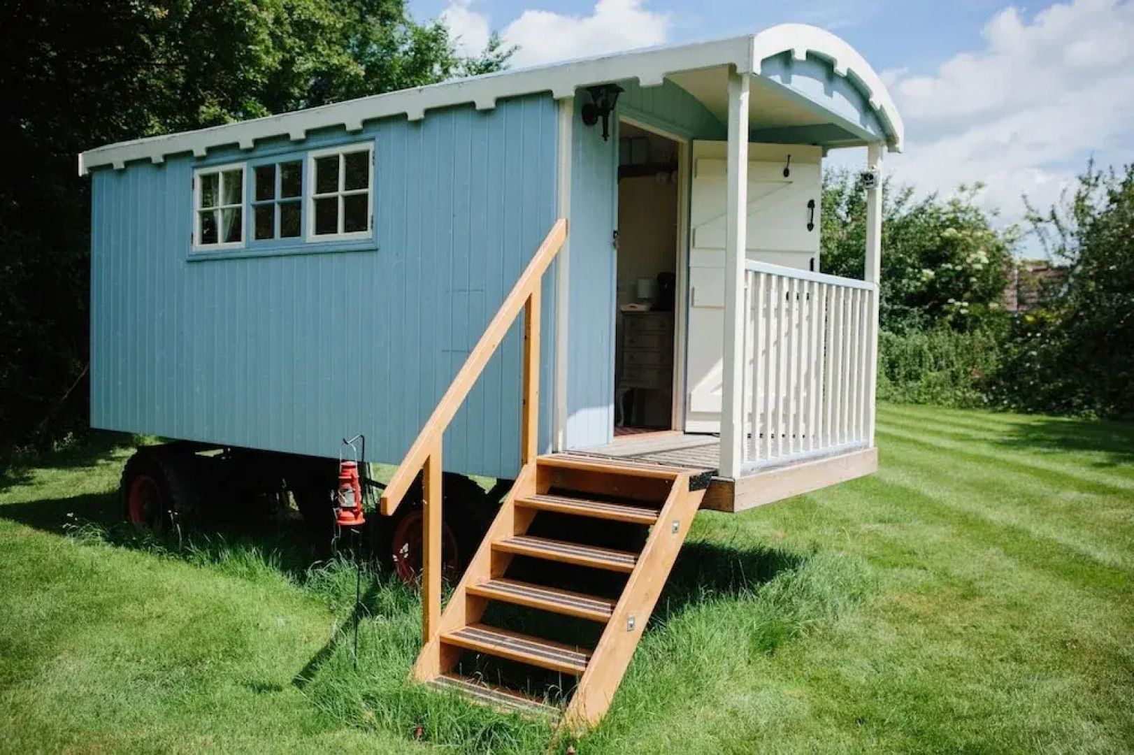 The Cluster @ The Queen - Caravan Park